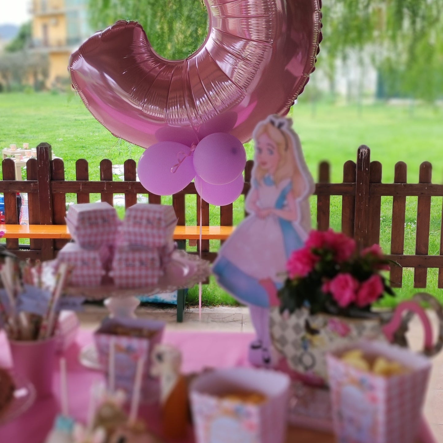 Sagoma in carta e polistirolo