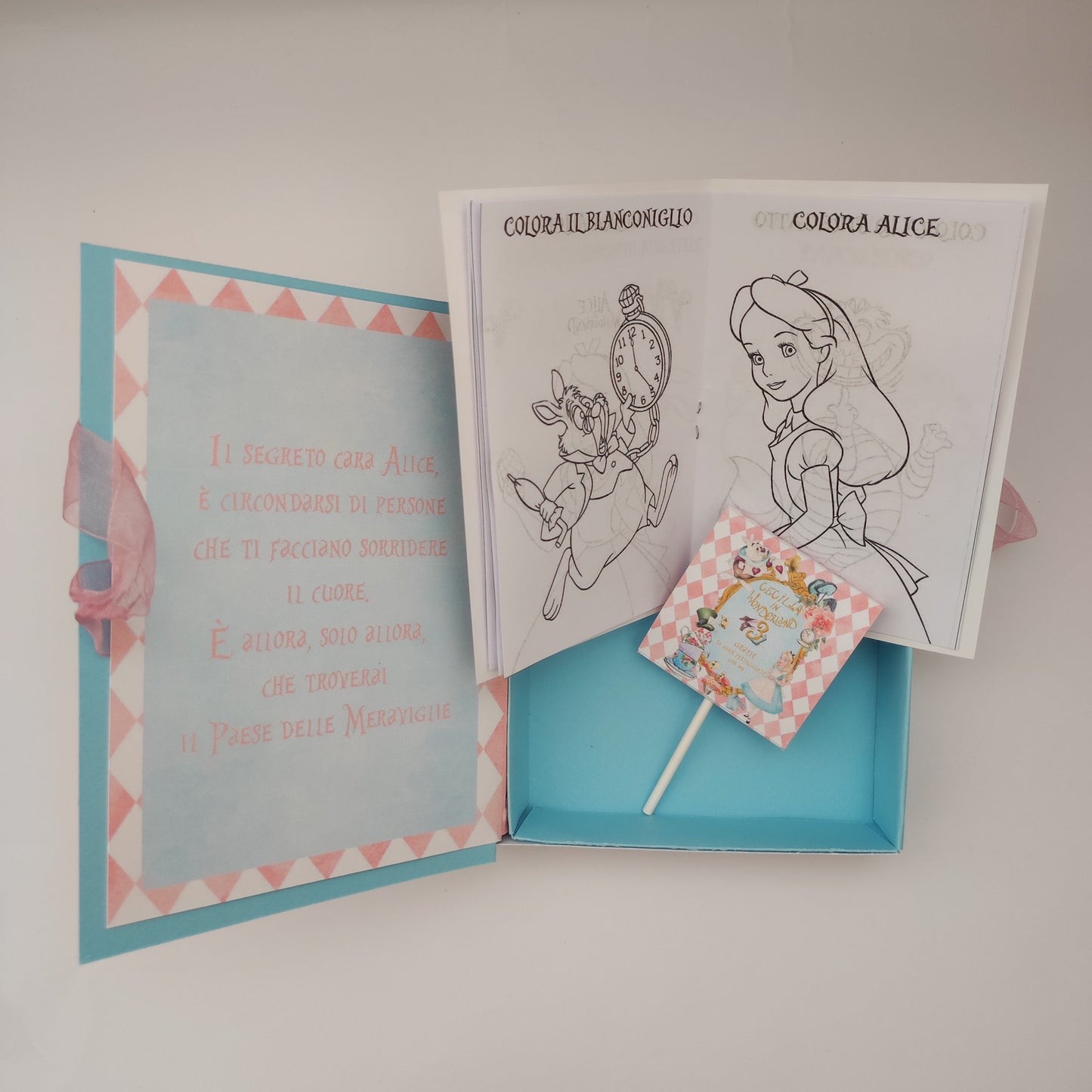 Scatola a forma di libro Tema Alice nel paese delle meraviglie, regalo per festa